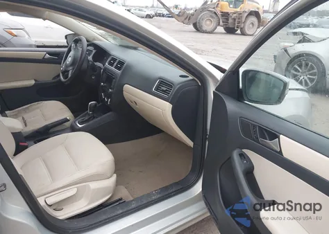 2011 Volkswagen Jetta 2.5L Se z USA, uszkodzony, nr VIN 3VWDZ7AJ6BM348972